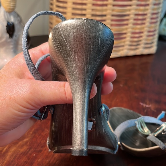 Wild Rose heels, sz 8.5m - Picture 10 of 16